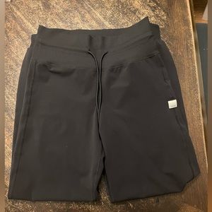 Vuori black joggers